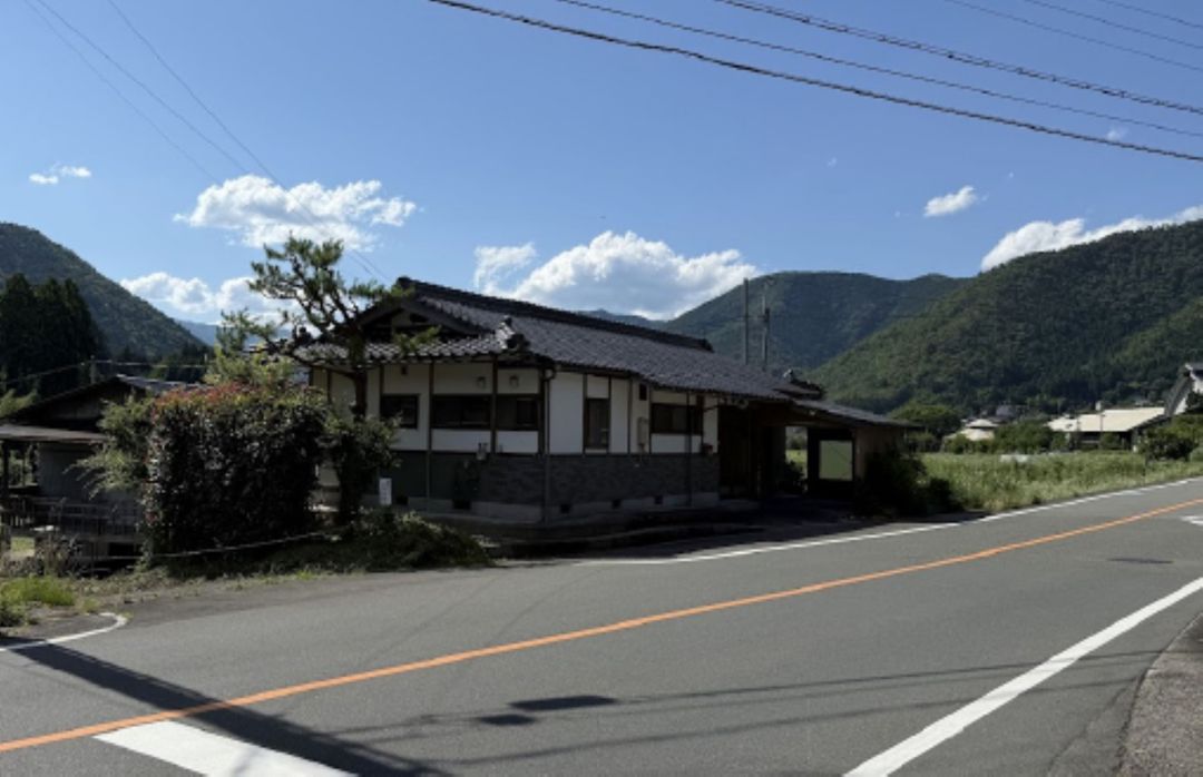 Traditional Kominka in Miyama, Kyoto - 3LDK, 80sqm, Fishing Spot - Thumbnail 2