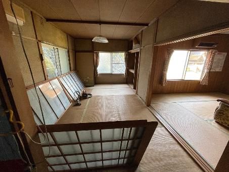 5DK House for Sale in Mikame-cho, Seiyo City, Ehime - Thumbnail 2