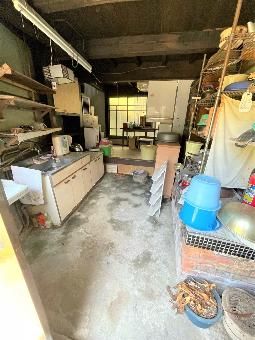 Historic Taisho Era House with Storehouse and Warehouse in Seiyo City - Thumbnail 3