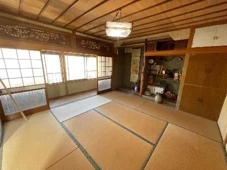 Spacious 8K House for Sale in Seiyo City, Ehime - Thumbnail 2