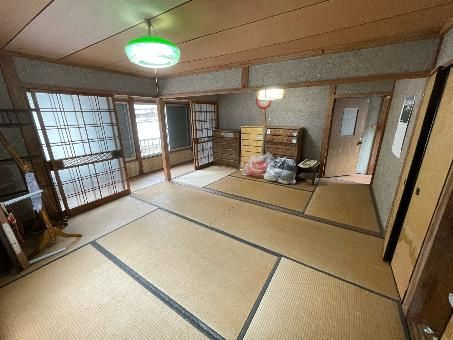 3DK House for Sale Near Sea in Seiyo City, Ehime - Thumbnail 2