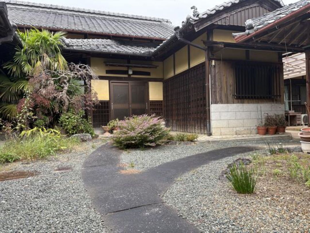 Large Traditional House 7DK 184sqm on 931sqm Land in Tsu Mie - Thumbnail 4