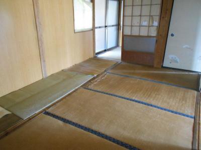 Spacious 7LDK House in Ebino City - Renovation Opportunity — Image 1, Ebino, Miyazaki