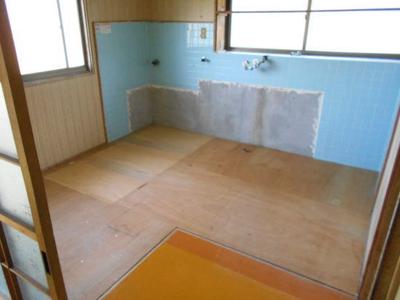 Spacious 7LDK House in Ebino City - Renovation Opportunity — Image 2, Ebino, Miyazaki
