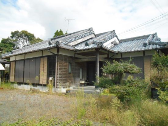 4LDK Detached House for Sale in Ebino, Miyazaki with Garden and Garage - Thumbnail 3