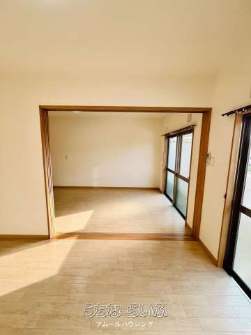 16-Unit Pet-Friendly Apartment Building for Sale in Yomitan, Okinawa - Thumbnail 4