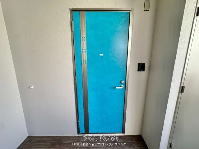 Laughtale Tomari 201: Modern 2LDK Apartment for Rent in Naha, Okinawa - Thumbnail 4
