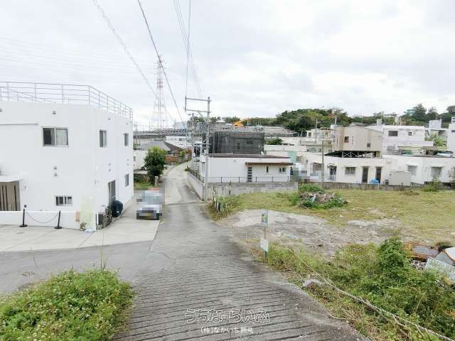 948.6 sqm Land for Sale in Momohara, Okinawa City - Thumbnail 2