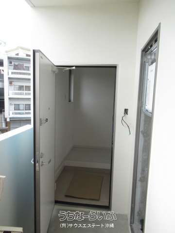 New 3LDK Pet-Friendly Apartment for Rent in Urasoe, Okinawa - Thumbnail 3
