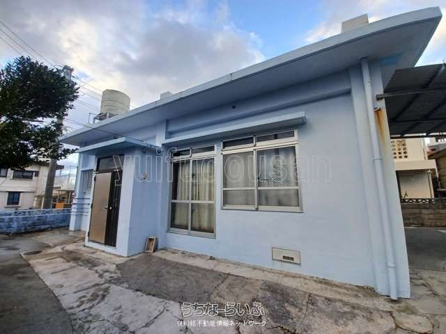 3DK Detached House for Sale in Izu, Urasoe City, Okinawa - Thumbnail 2