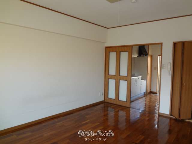 Rental Apartment in Naha Kubo - 1K with Parking & AC - Thumbnail 3