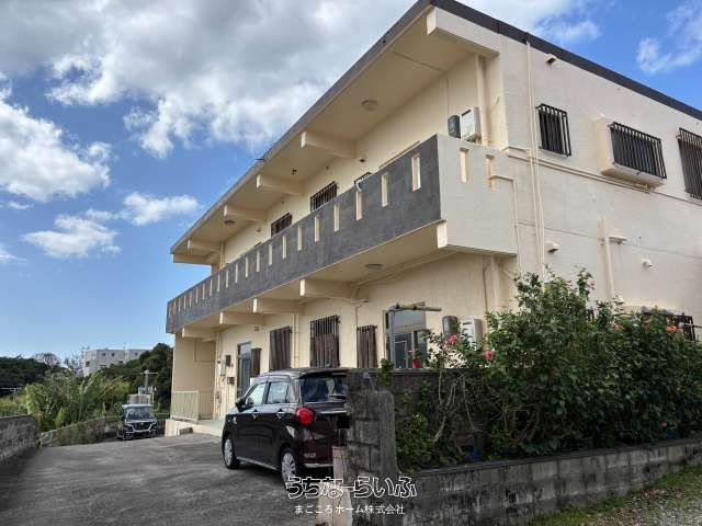 4-Unit Apartment for Sale in Yomitan Village, Okinawa - 5.28M Yen - Thumbnail 2