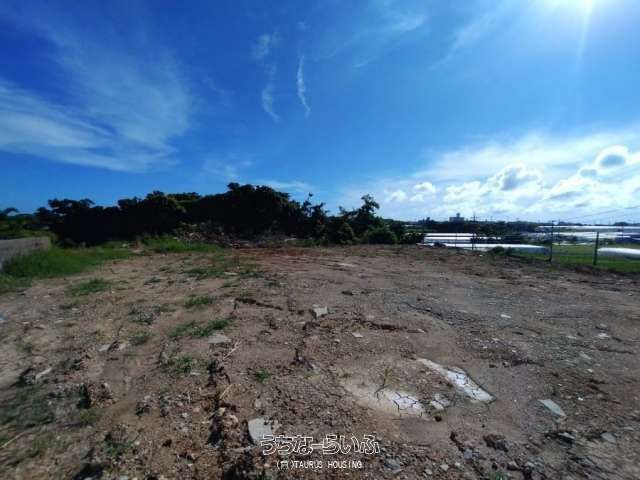 959m² Land Plot with Sea Views in Nanjo City, Okinawa - Thumbnail 2