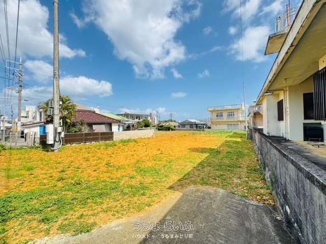 250.85 sqm Residential Land for Sale in Kamiezu, Uruma, Okinawa - Thumbnail 4