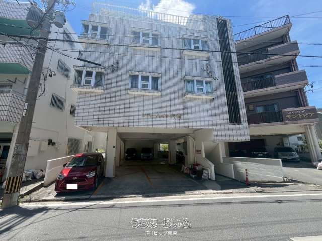 17-Unit Investment Apartment Building for Sale in Urasoe, Okinawa - Thumbnail 3