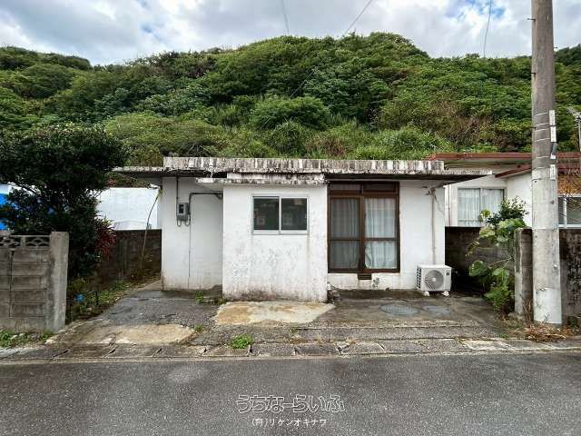 Seaside Property in Nago, Okinawa - 136sqm Land Near Ocean - Image 1