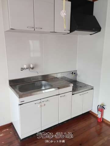 2DK Rental Apartment in Naha, Okinawa with Spacious Bathroom - Thumbnail 3