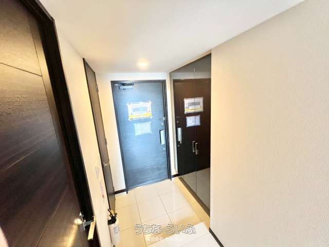 29th Floor 2LDK Apartment with Ocean View in Naha's Omoromachi - Thumbnail 4