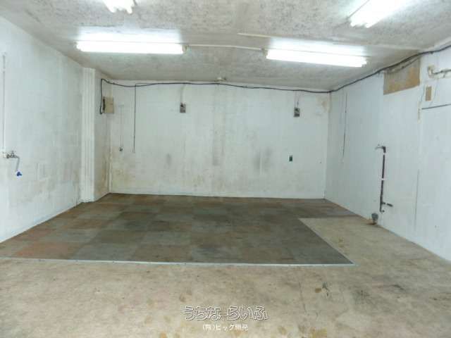 Rental Warehouse Unit B1 in Urasoe, Okinawa | 22.31 sqm - Thumbnail 4