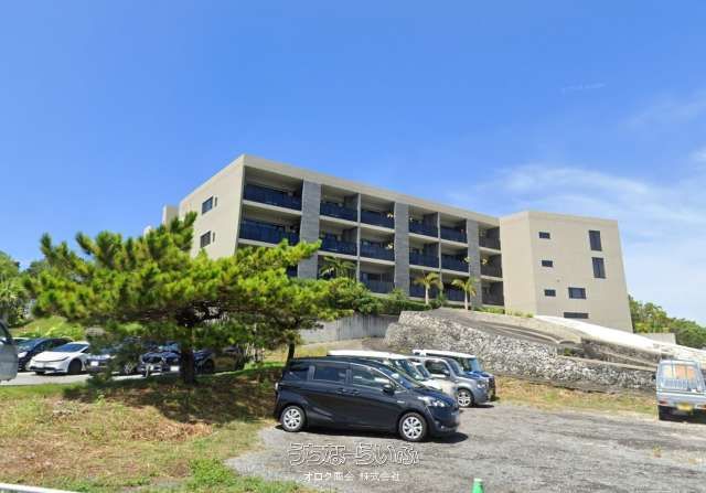 Grande Style Okinawa Yomitan Hotel Condo for Sale - 62M JPY - Thumbnail 2