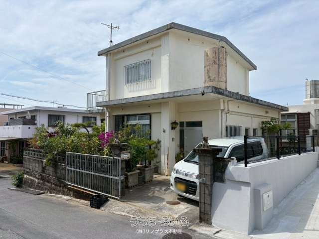 Land with Old House for Sale in Urasoe Green Heights, Okinawa - Thumbnail 2