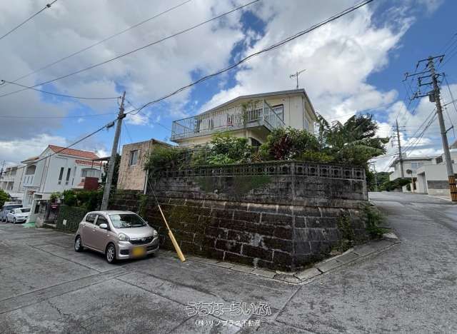Land with Old House for Sale in Urasoe Green Heights, Okinawa - Thumbnail 4
