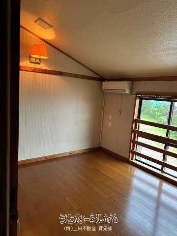 Ocean-View Maisonette with Private Beach in Motobu, Okinawa - Thumbnail 3