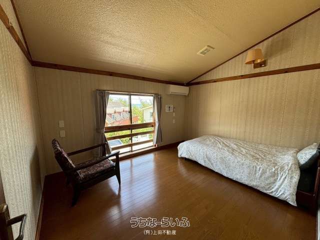 Ocean-View Maisonette with Private Beach in Motobu, Okinawa - Thumbnail 4