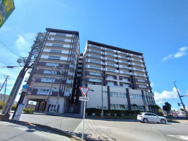 4LDK Sea View Apartment for Sale in Trust Yamazato Hills, Okinawa - Thumbnail 2