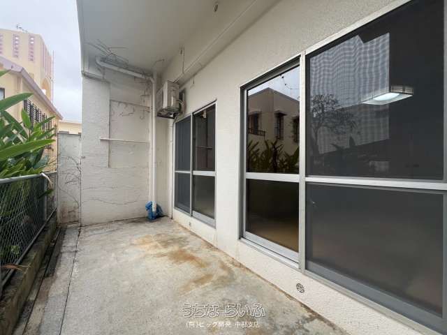 2DK Apartment for Rent in Okinawa City, Momohara - Thumbnail 4