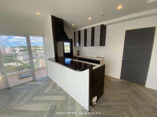 Alaha Blue Resort Unit 1101: Ocean View Condo for Rent in Chatan, Okinawa - Thumbnail 4