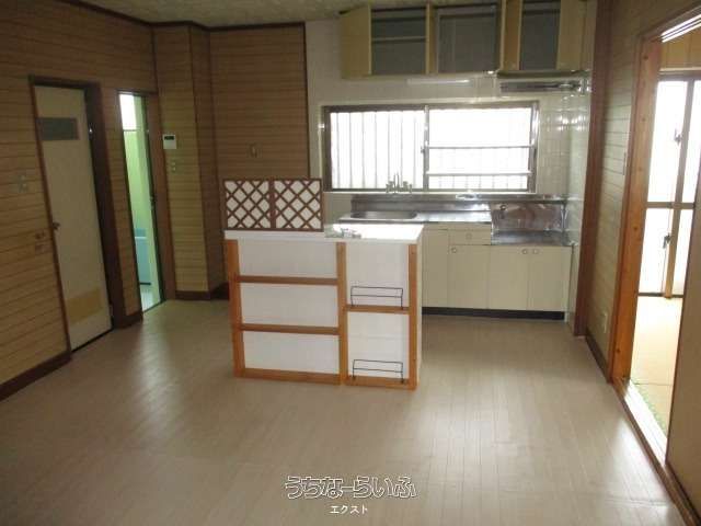 Sunveil Kanbaru 201: 2LDK Apartment for Rent in Naha, Okinawa - Thumbnail 3