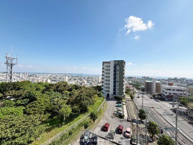 Renovated 3LDK Ocean View Apartment for Sale in Okinawa City - Thumbnail 2