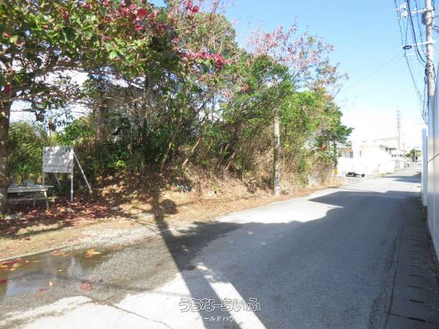 732.97 sqm Land for Sale in Uken, Uruma City, Okinawa - Thumbnail 2