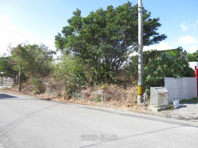 732.97 sqm Land for Sale in Uken, Uruma City, Okinawa - Thumbnail 3