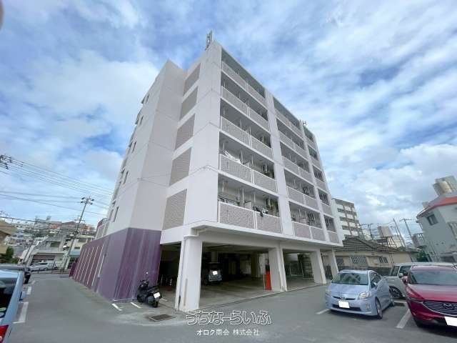 Oasis Sacramento Terrace Apartment Building for Sale in Naha - Thumbnail 2