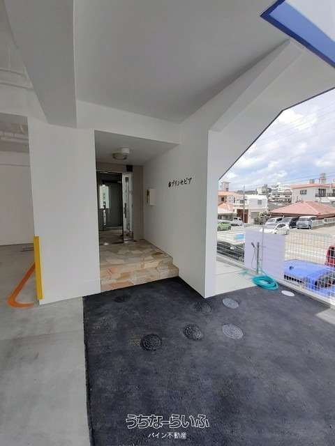 Pet-Friendly 1LDK Apartment for Rent in Urasoe, Okinawa - Thumbnail 3
