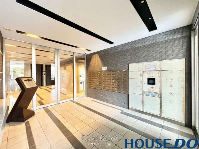 Ocean View 3LDK Condo in Okinawa City with Parking - Thumbnail 2