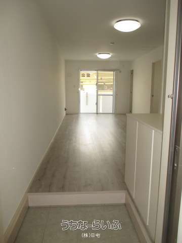 1LDK Apartment for Rent in Naha, Okinawa - Near Kenchomae Station - Thumbnail 4