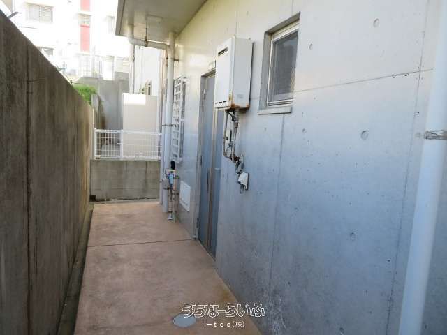 1K Apartment for Rent in Urasoe, Okinawa | Casa de Sol Unit 103 - Thumbnail 2