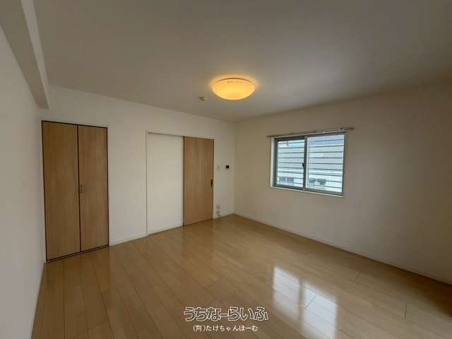 1K Apartment for Rent in Urasoe, Okinawa - No Deposit, Auto-lock - Thumbnail 3