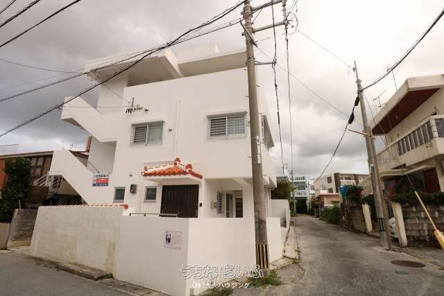 White Palace 302: 1K Apartment for Rent in Naha, Okinawa - Thumbnail 2