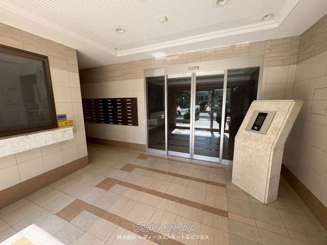 Renovated 3LDK Condo in Naha with Free Parking Near Tsubogawa Station - Thumbnail 4
