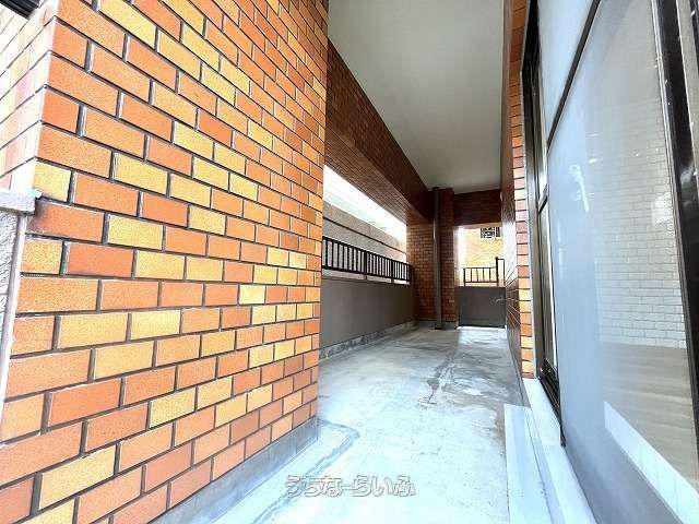 Renovated 1LDK Apartment in Lions Mansion Tomari, Naha - Thumbnail 3