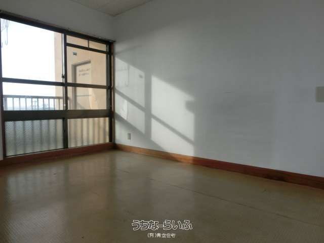 Co-Plus Kiyuna 502: 2LDK Apartment for Rent in Ginowan, Okinawa - Thumbnail 3