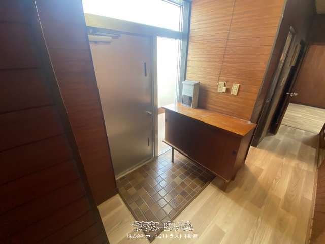 4LDK Family Apartment for Rent in Naha, Okinawa with 2 Free Parking - Image 1