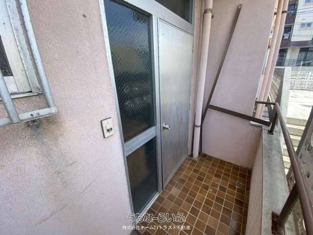 4LDK Family Apartment for Rent in Naha, Okinawa with 2 Free Parking - Thumbnail 2