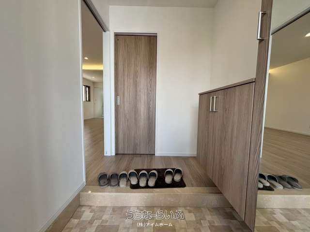 New 3LDK RC House in Chatan, Okinawa with Built-in Garage - Thumbnail 3