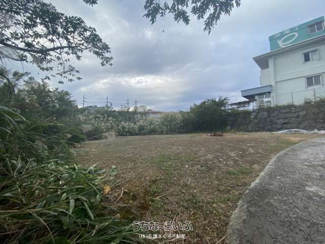 Land for Sale in Umosa, Nago - Panoramic Views, No Construction - Image 1