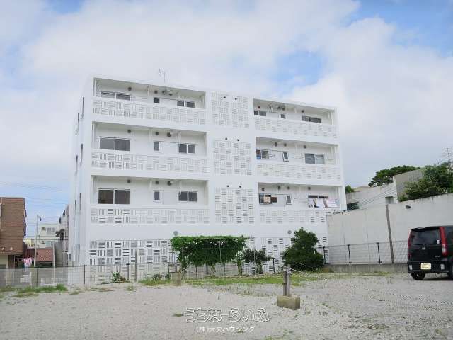 Crystal Palace Shintoshin 2LDK Apartment for Rent in Naha, Okinawa - Thumbnail 3